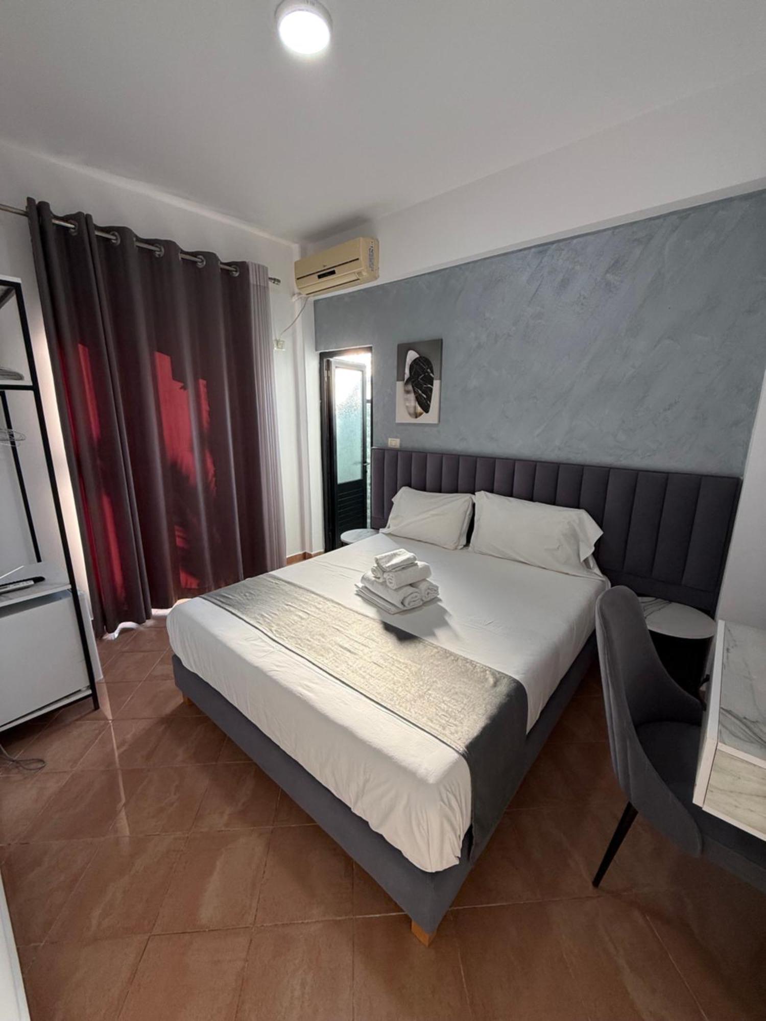 Hotel Summer ซารานเดอ ภายนอก รูปภาพ